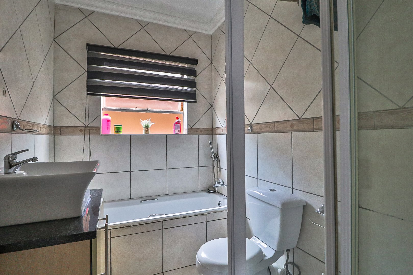 To Let 2 Bedroom Property for Rent in Nimrod Park Gauteng