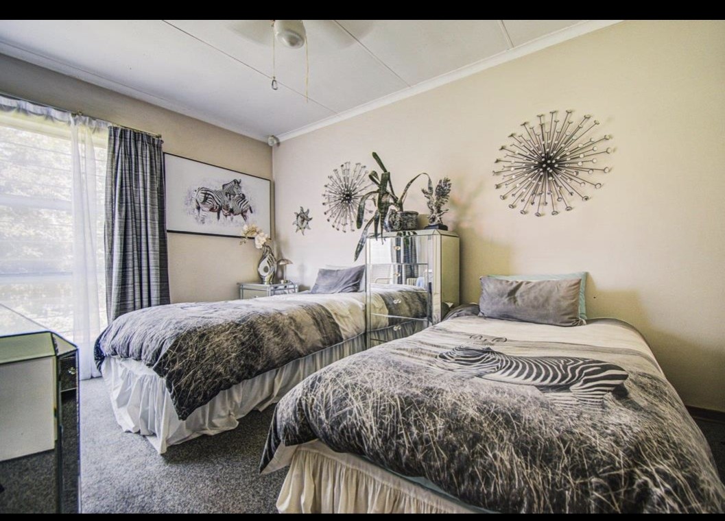 4 Bedroom Property for Sale in Glen Marais Gauteng