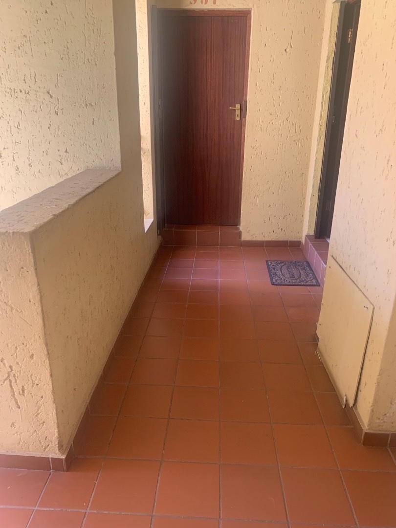 2 Bedroom Property for Sale in Ormonde Gauteng