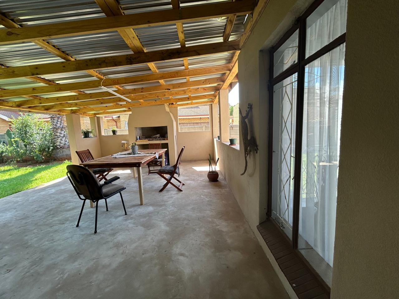 3 Bedroom Property for Sale in Flora Gardens Gauteng