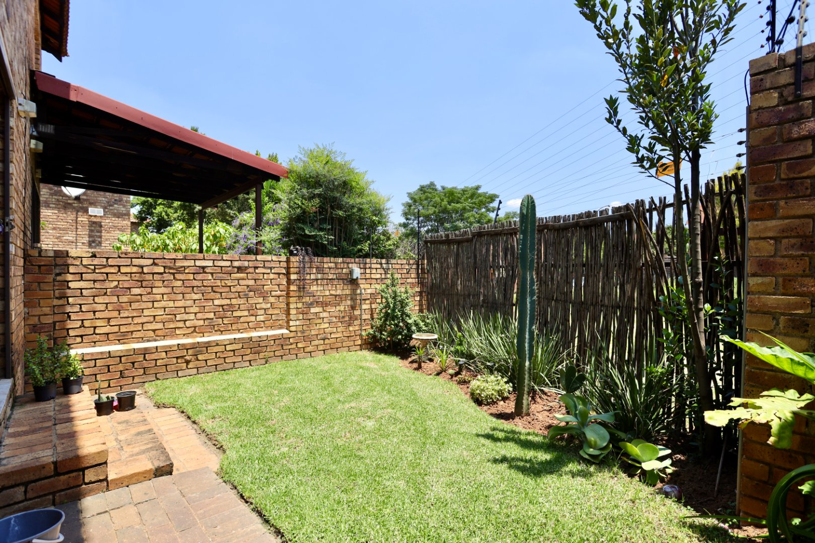 2 Bedroom Property for Sale in Wilgeheuwel Gauteng