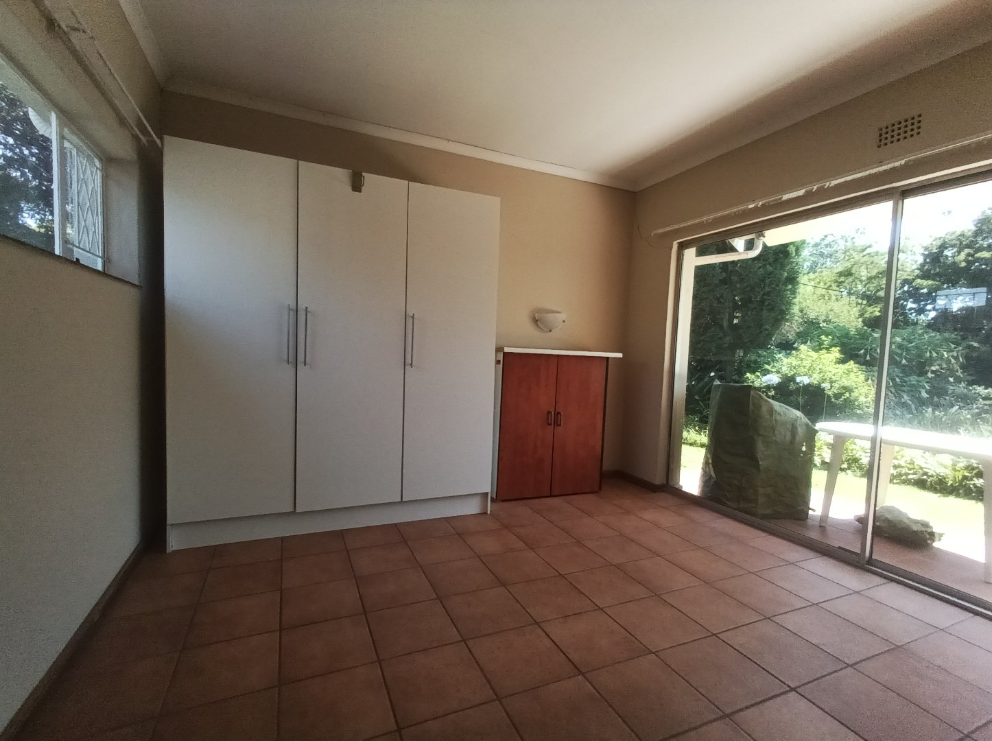 To Let 1 Bedroom Property for Rent in Oaklands Gauteng