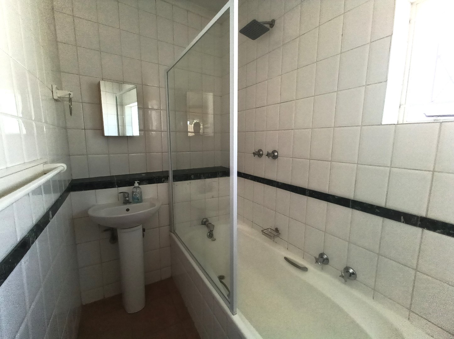 To Let 1 Bedroom Property for Rent in Oaklands Gauteng