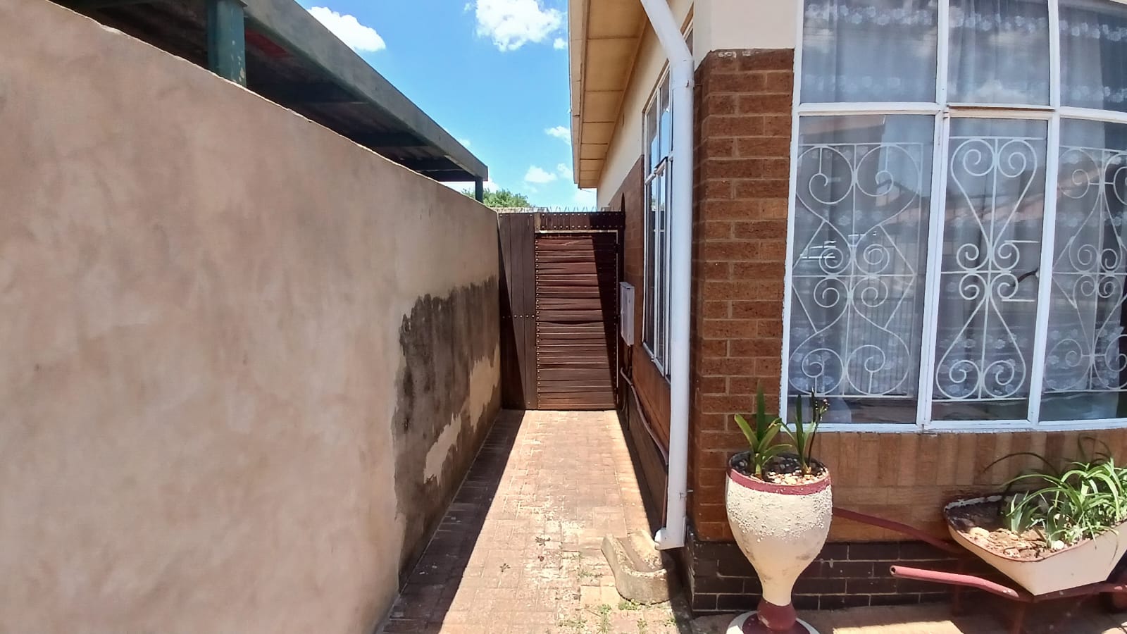 3 Bedroom Property for Sale in Towerby Gauteng