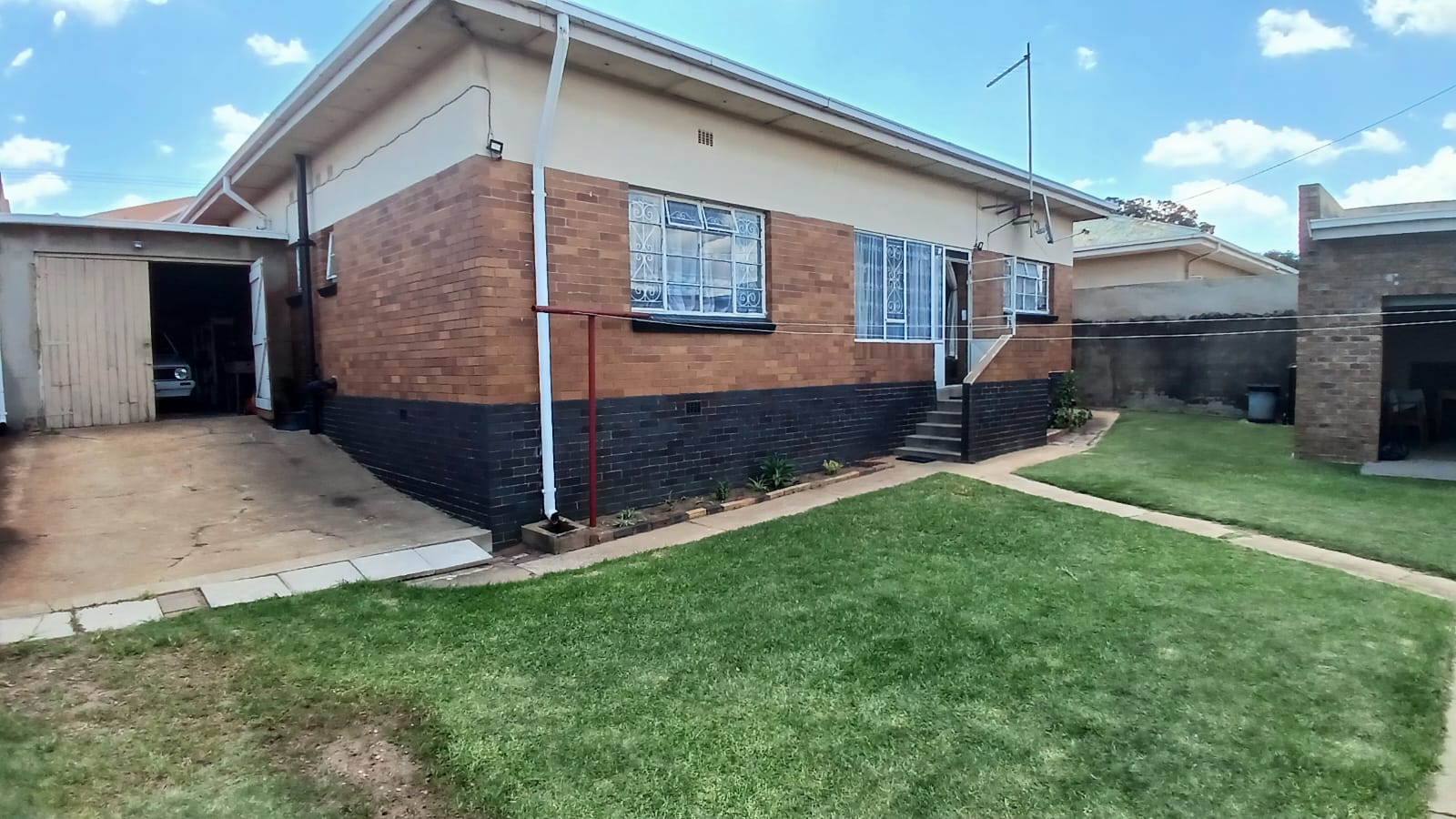 3 Bedroom Property for Sale in Towerby Gauteng