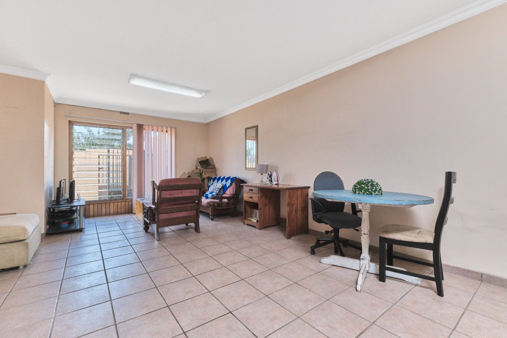 3 Bedroom Property for Sale in Fontainebleau Gauteng