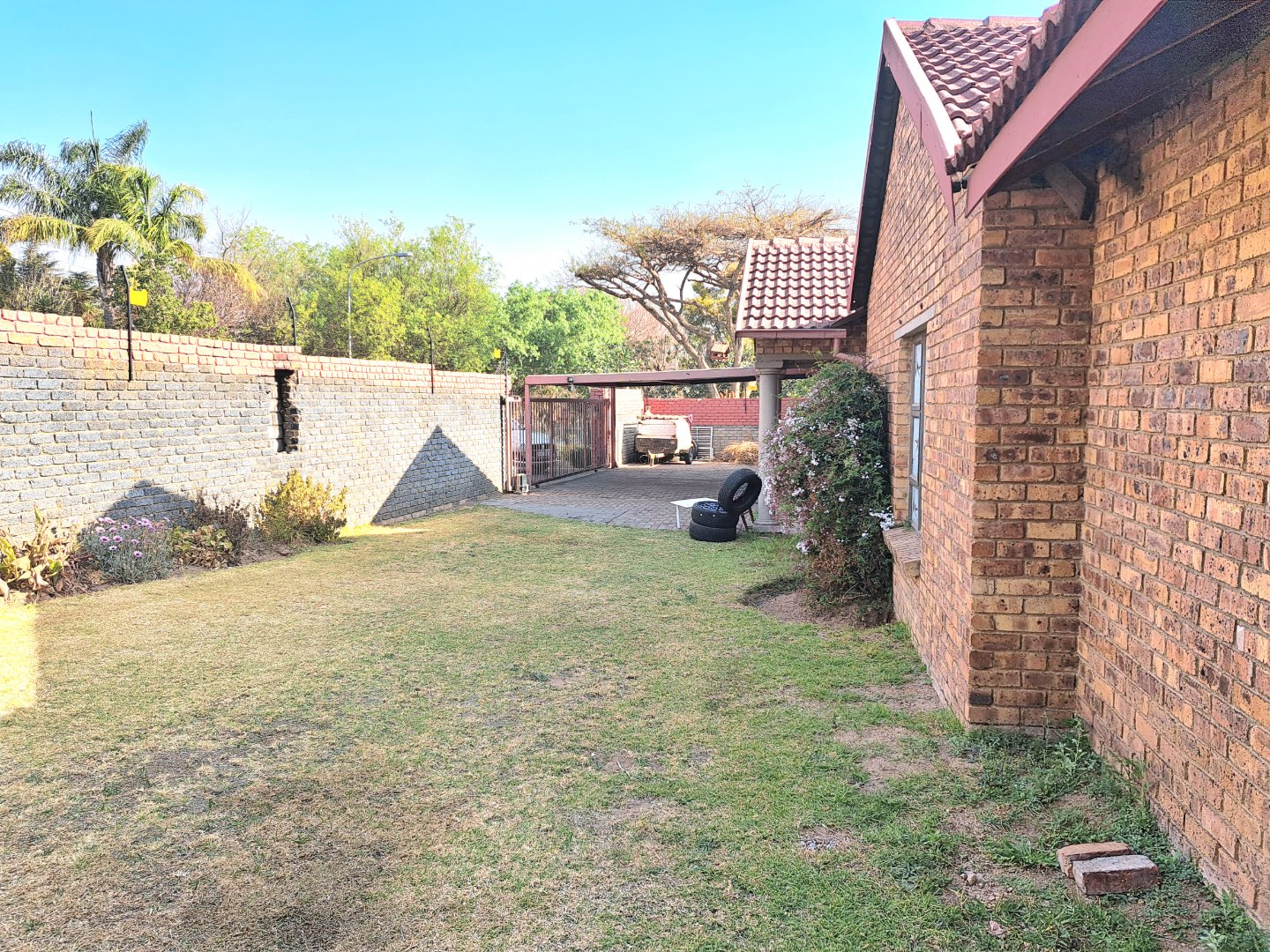 5 Bedroom Property for Sale in The Reeds Gauteng