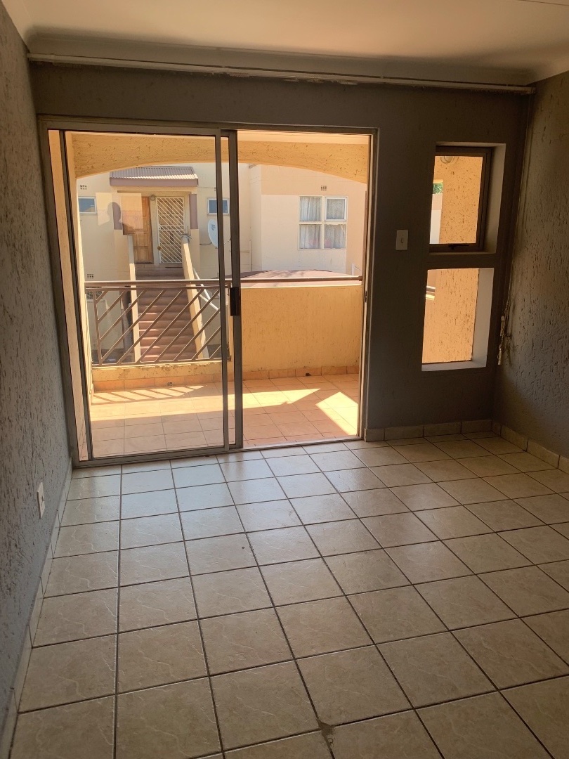 2 Bedroom Property for Sale in Meredale Gauteng