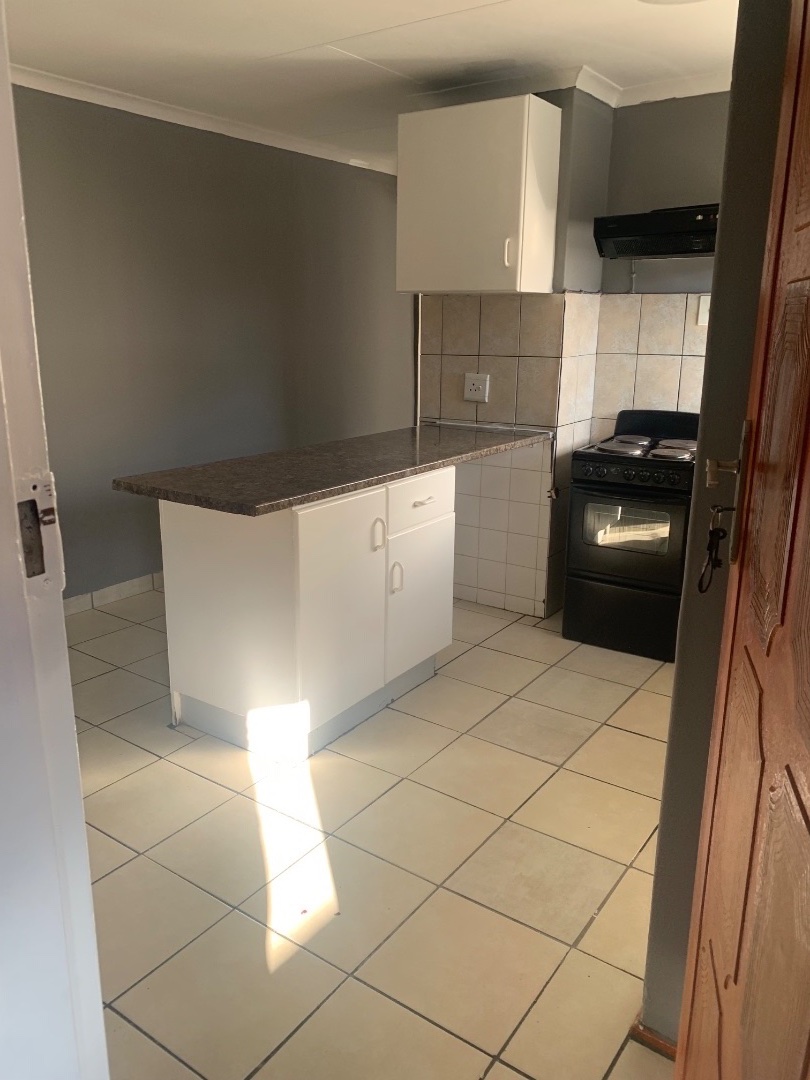 2 Bedroom Property for Sale in Mondeor Gauteng