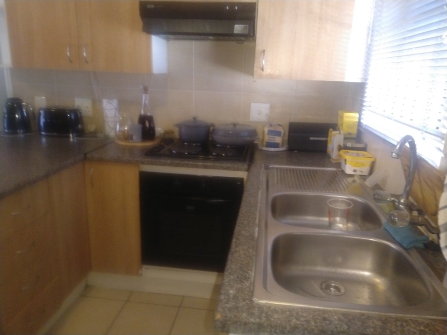 To Let 2 Bedroom Property for Rent in Wonderpark Estate Gauteng