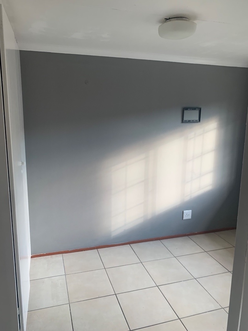 2 Bedroom Property for Sale in Mondeor Gauteng