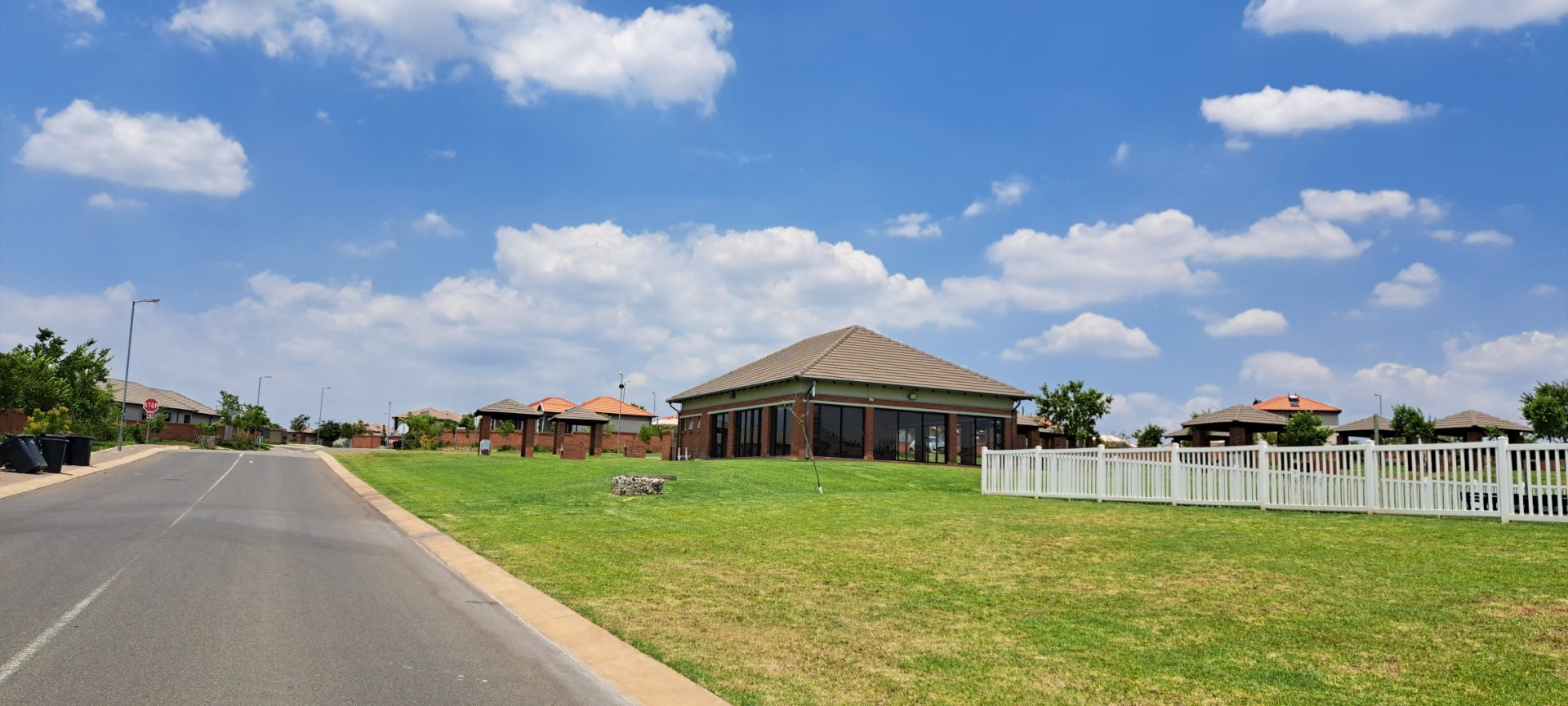 2 Bedroom Property for Sale in The Reeds Gauteng