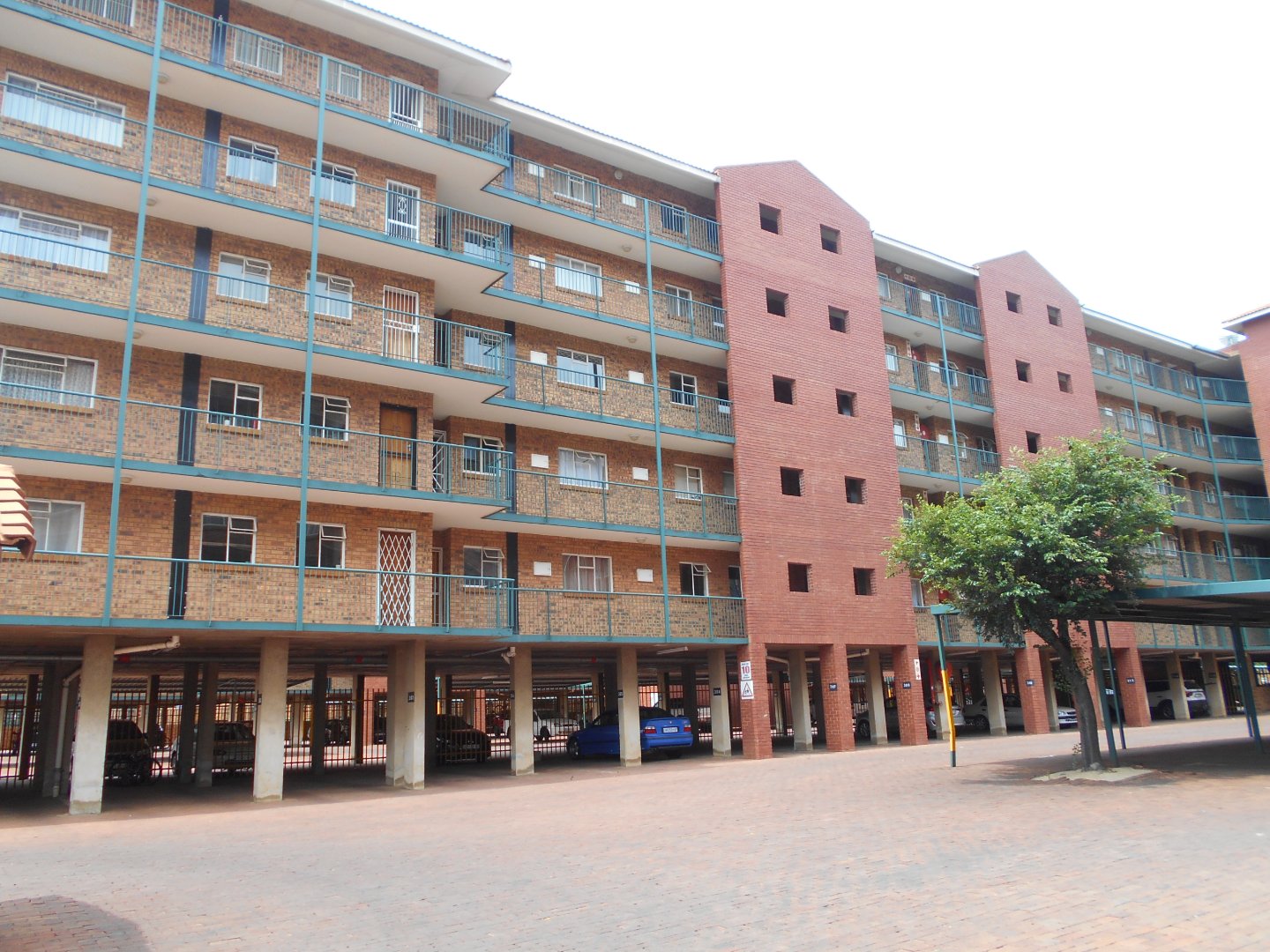 To Let 1 Bedroom Property for Rent in Die Hoewes Gauteng