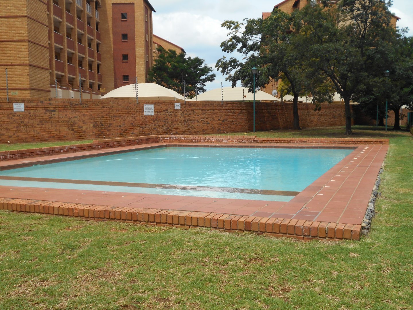 To Let 1 Bedroom Property for Rent in Die Hoewes Gauteng