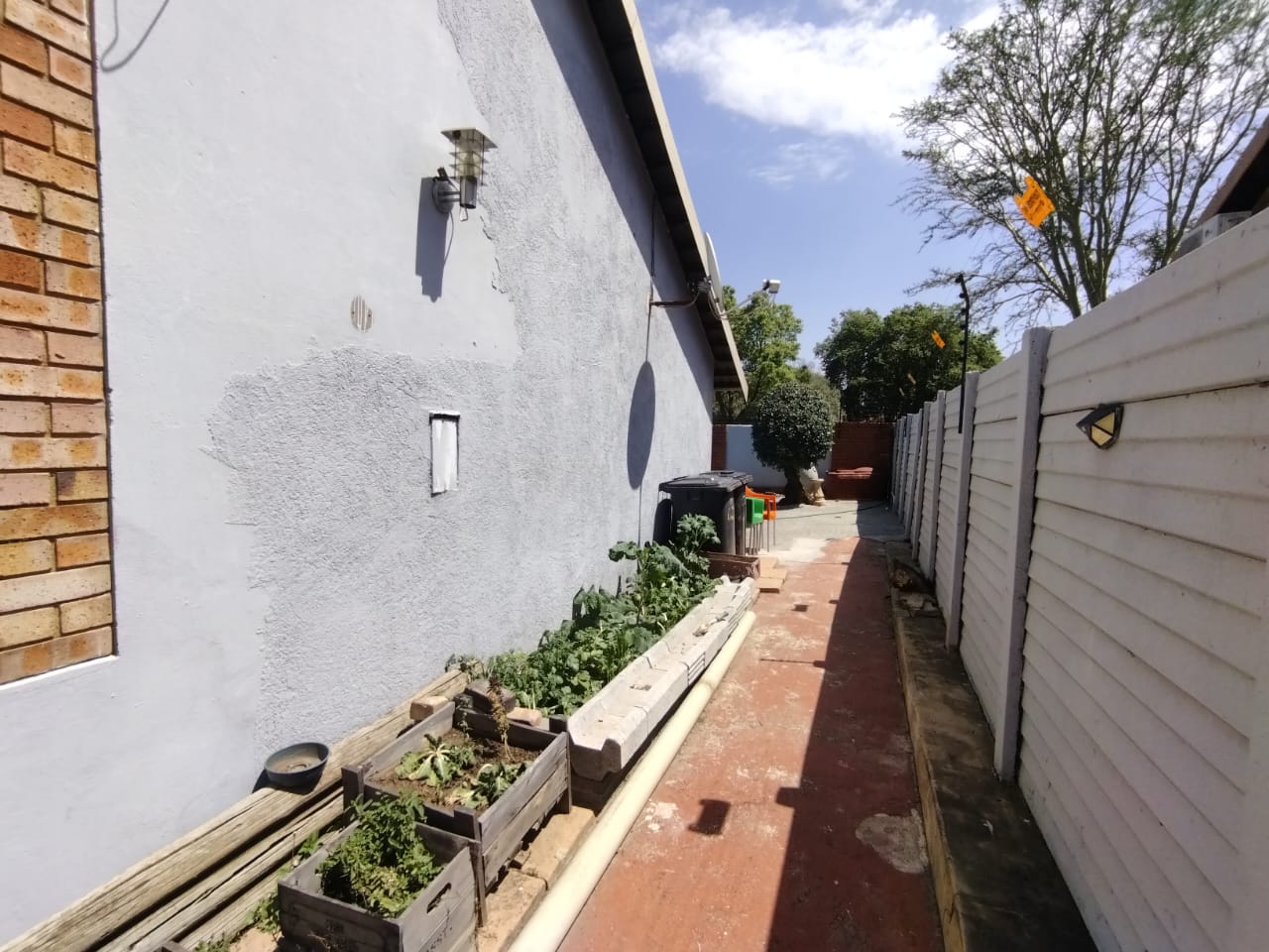 3 Bedroom Property for Sale in Garsfontein Gauteng