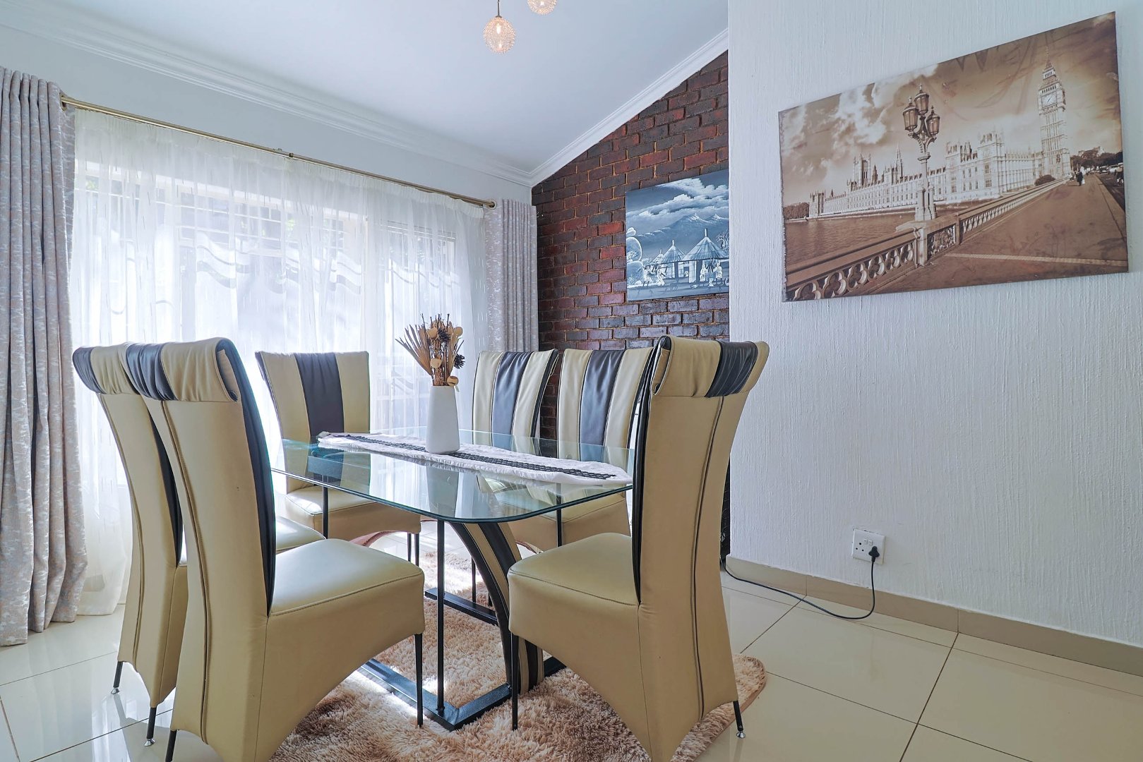 3 Bedroom Property for Sale in Mulbarton Gauteng