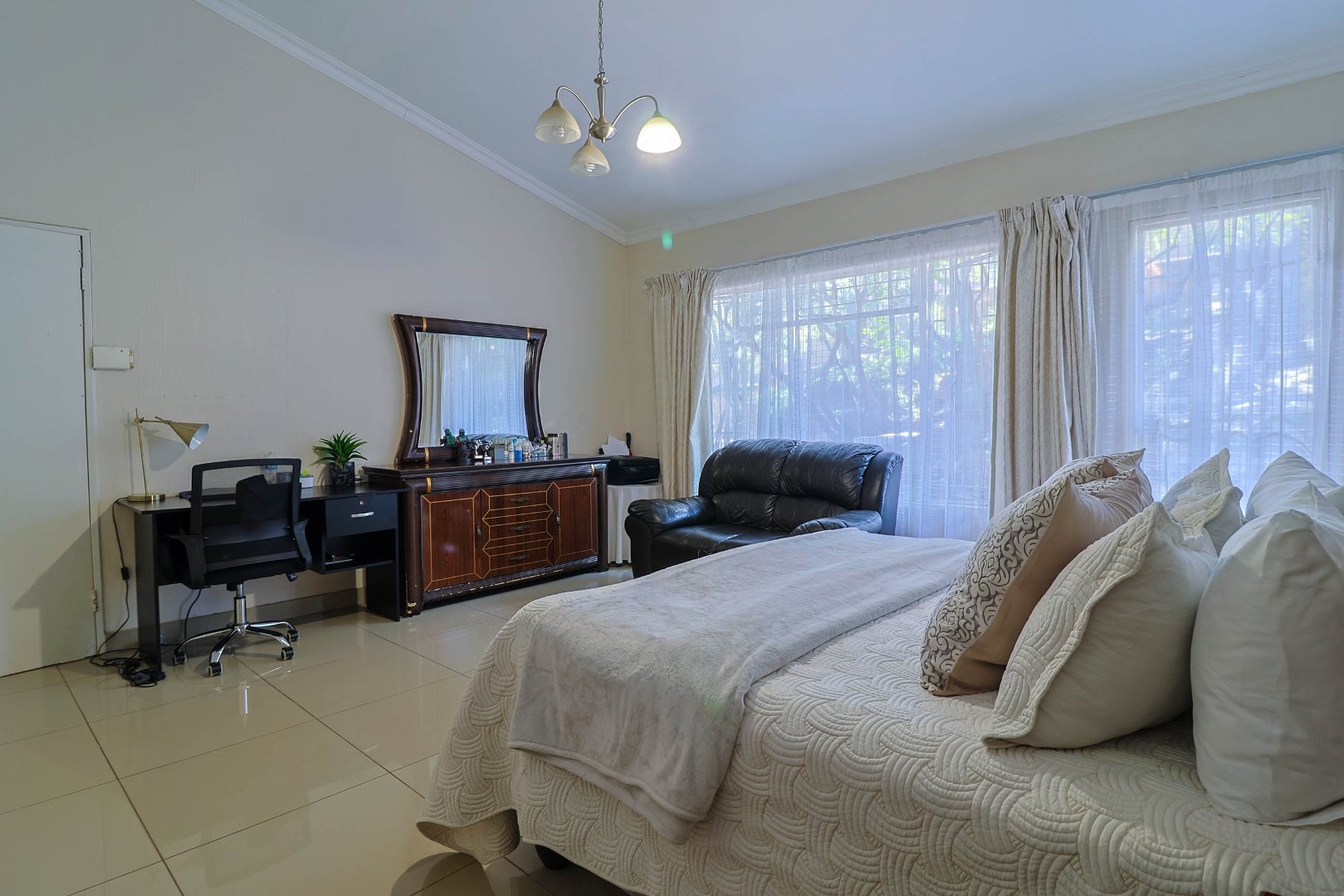 3 Bedroom Property for Sale in Mulbarton Gauteng