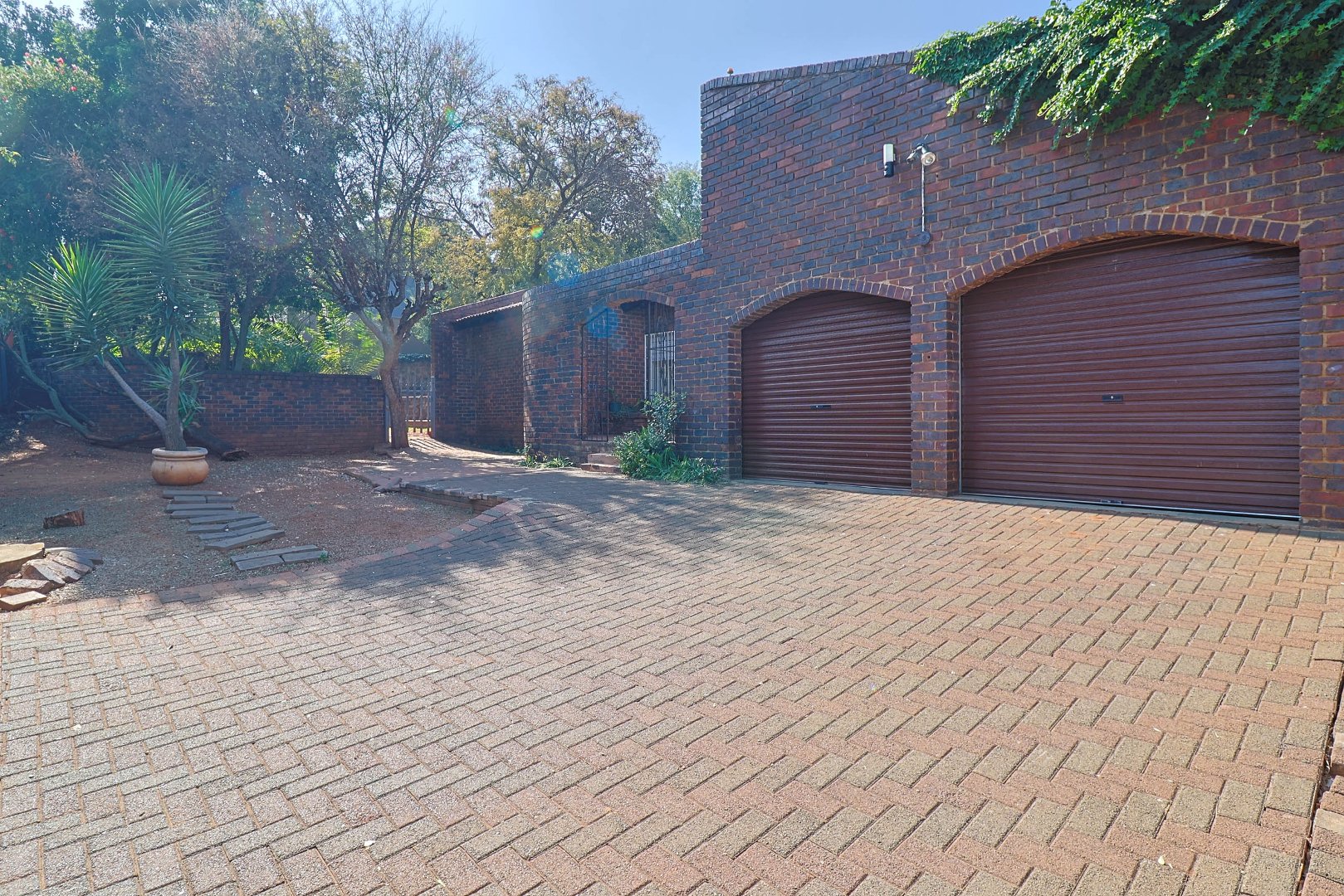 3 Bedroom Property for Sale in Mulbarton Gauteng