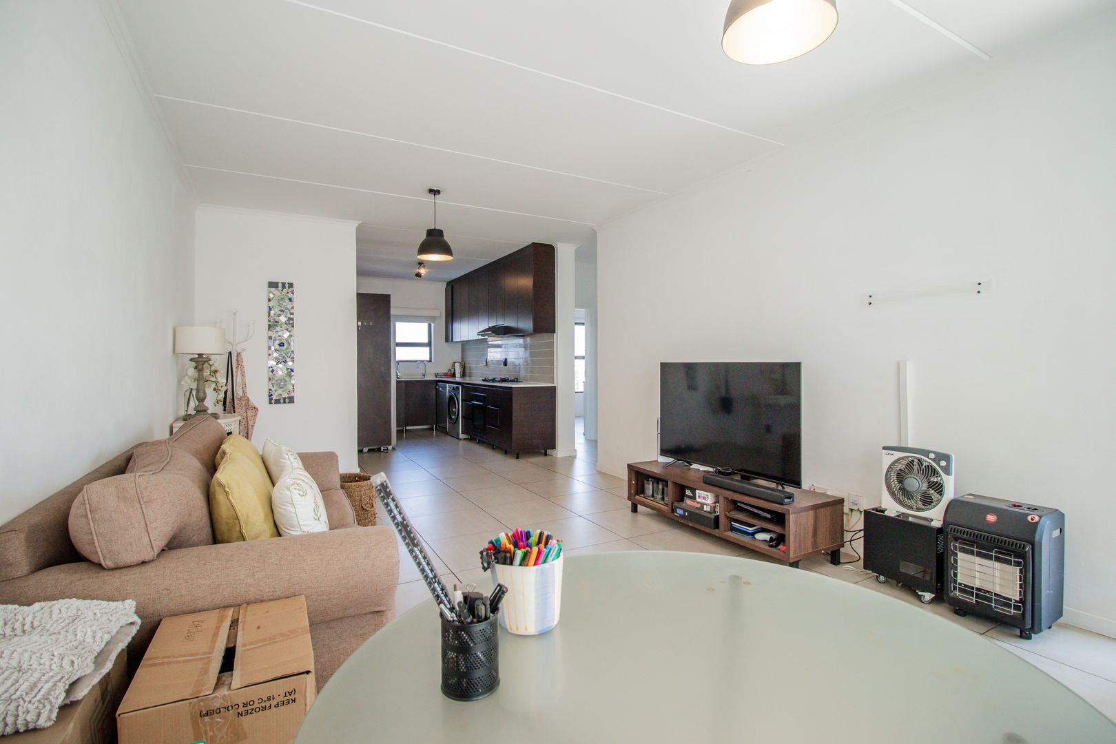 2 Bedroom Property for Sale in Greenstone Hill Gauteng