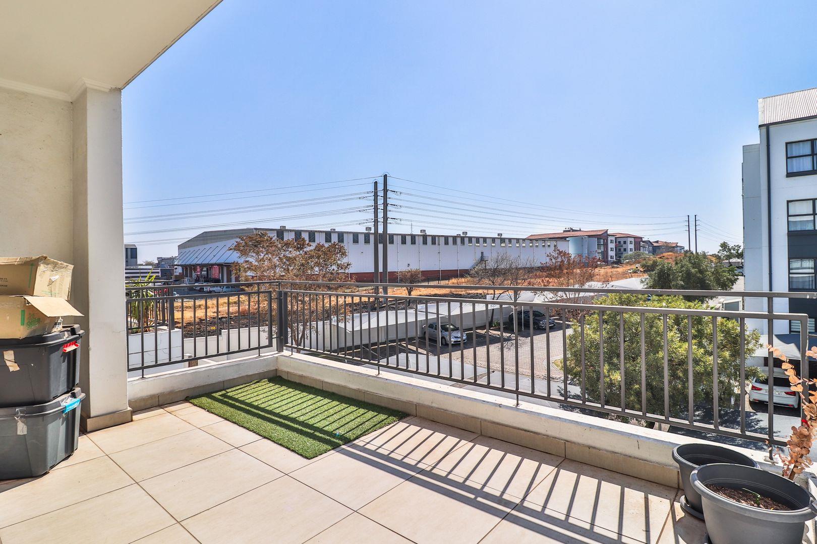 2 Bedroom Property for Sale in Greenstone Hill Gauteng