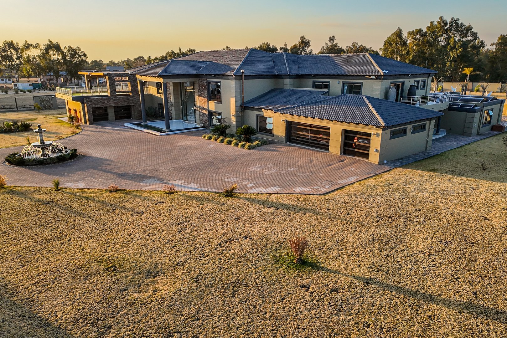 8 Bedroom Property for Sale in Presidents Ranch Gauteng