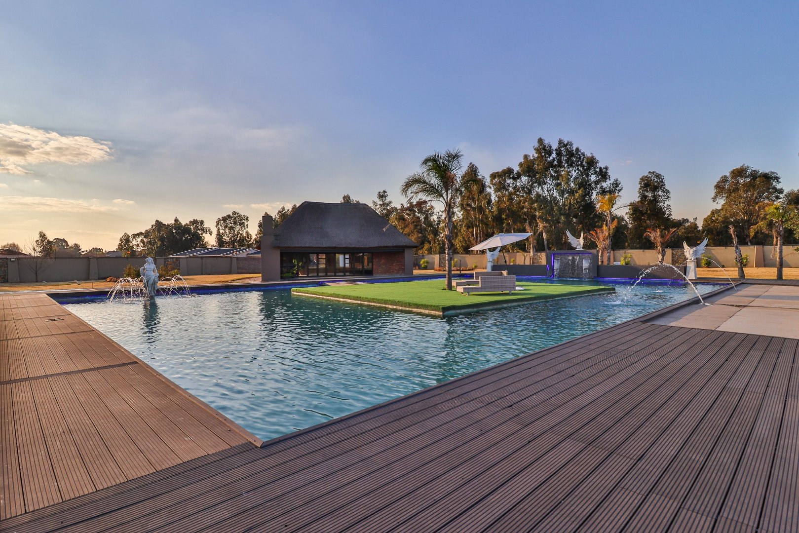 8 Bedroom Property for Sale in Presidents Ranch Gauteng