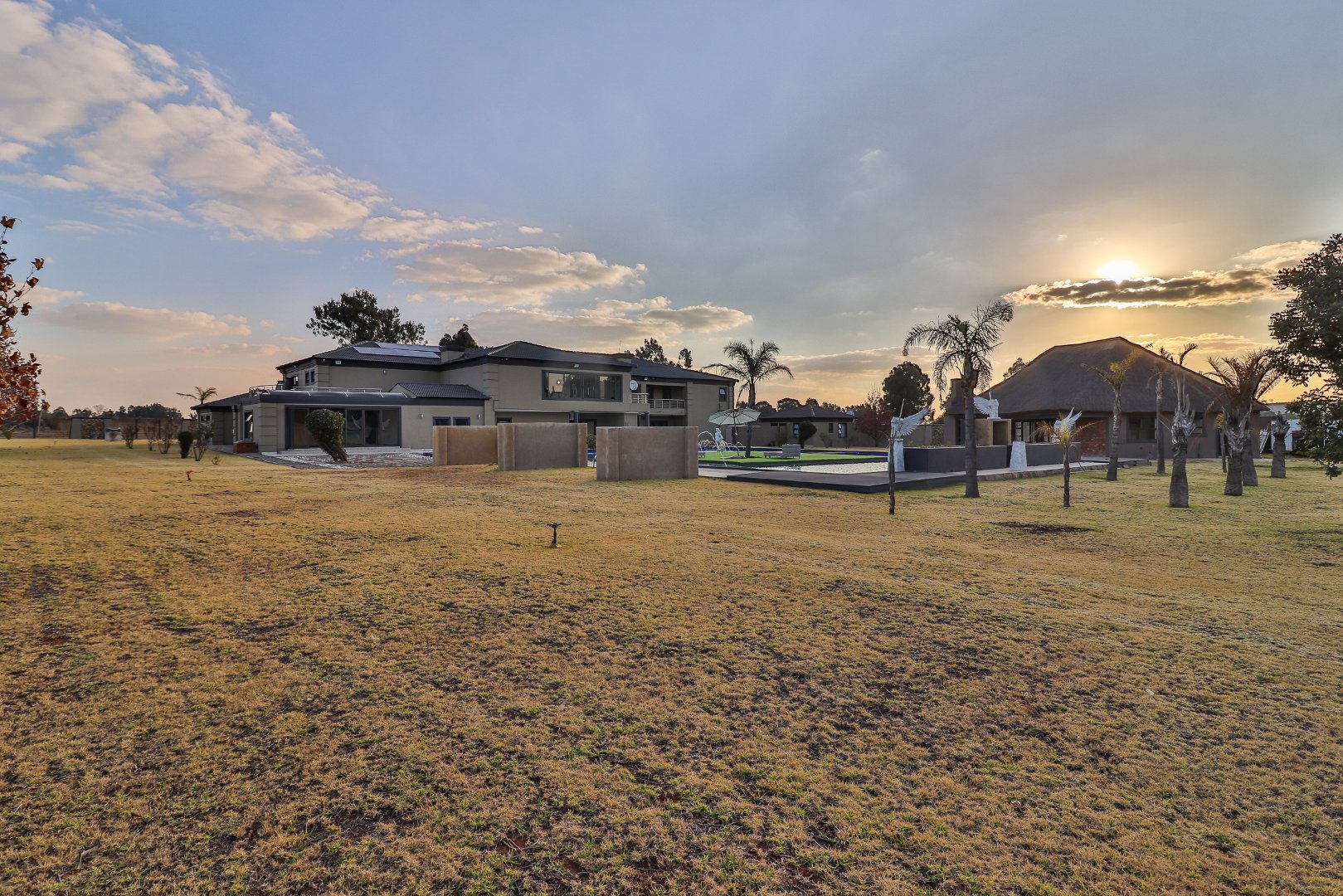 8 Bedroom Property for Sale in Presidents Ranch Gauteng