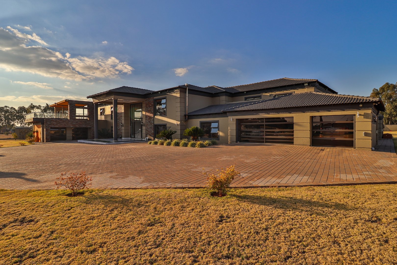 8 Bedroom Property for Sale in Presidents Ranch Gauteng