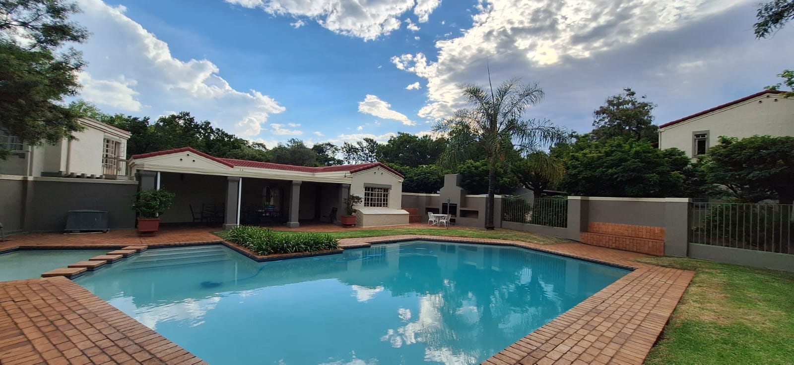 To Let 2 Bedroom Property for Rent in Bryanston East Gauteng