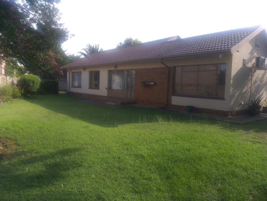 3 Bedroom Property for Sale in Vanderbijlpark SE 2 Gauteng