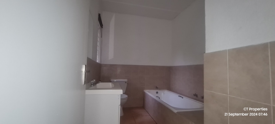 2 Bedroom Property for Sale in Vorna Valley Gauteng