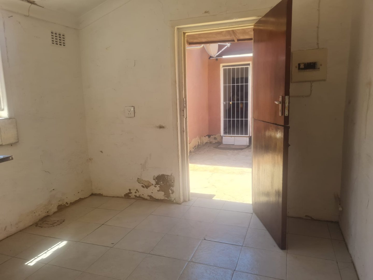 To Let 2 Bedroom Property for Rent in Lenasia Ext 2 Gauteng