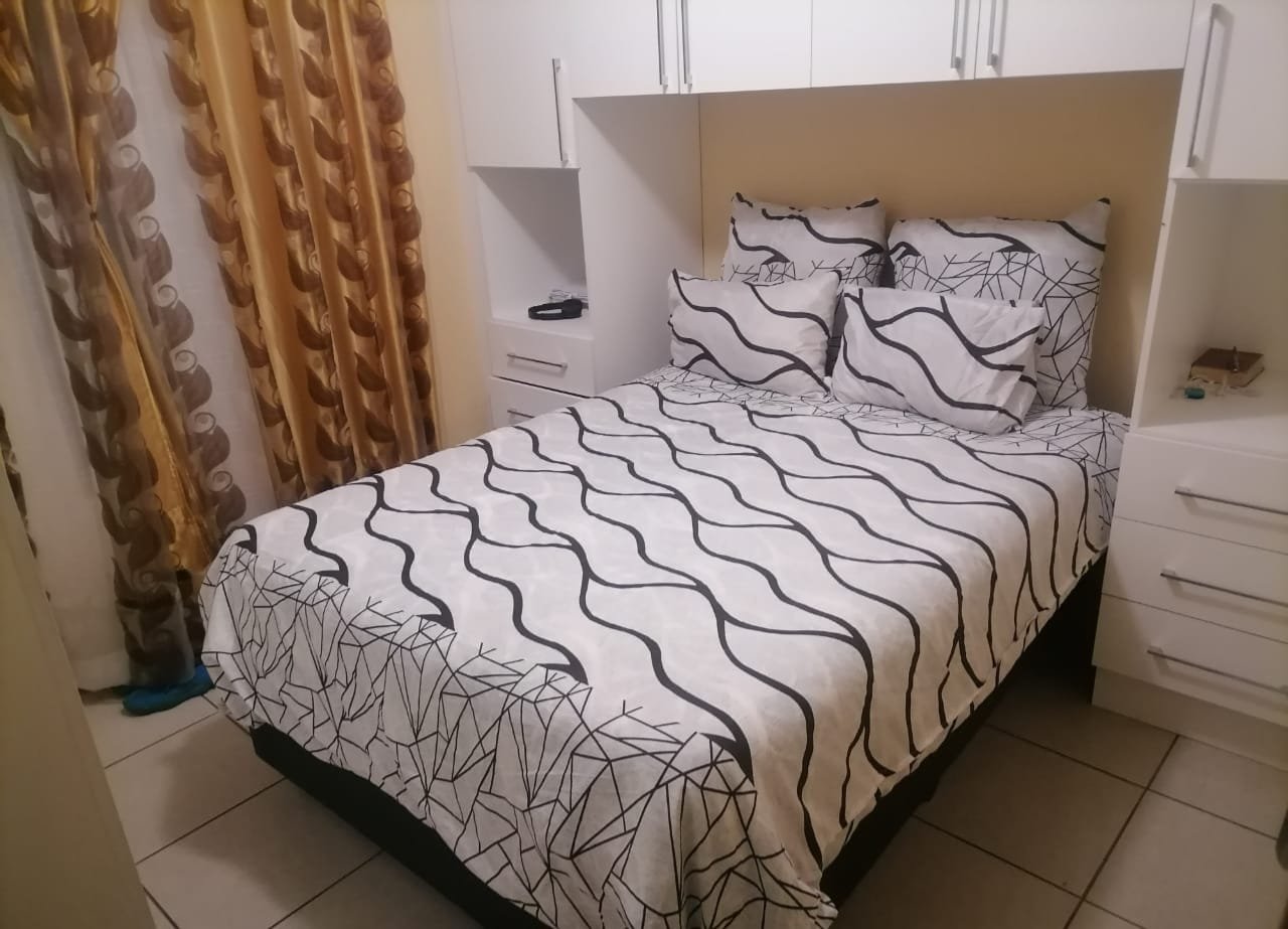 2 Bedroom Property for Sale in Glenway Estate Gauteng