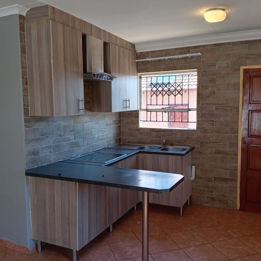 2 Bedroom Property for Sale in Glenway Estate Gauteng