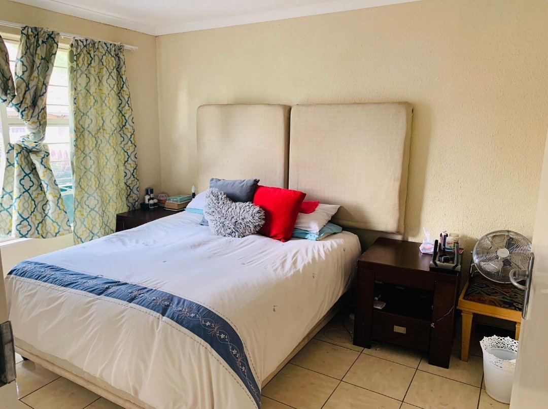 To Let 2 Bedroom Property for Rent in Magaliessig Gauteng