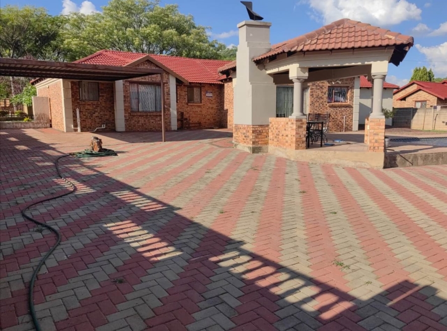 3 Bedroom Property for Sale in The Orchards Gauteng