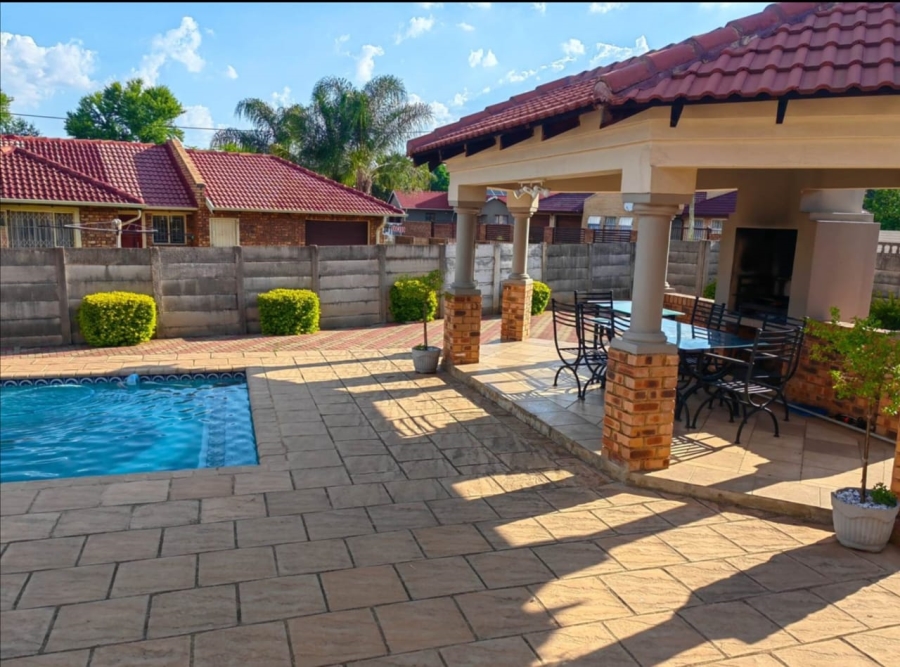 3 Bedroom Property for Sale in The Orchards Gauteng