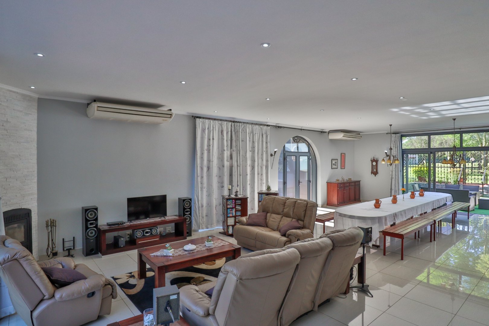 6 Bedroom Property for Sale in Winternest Gauteng