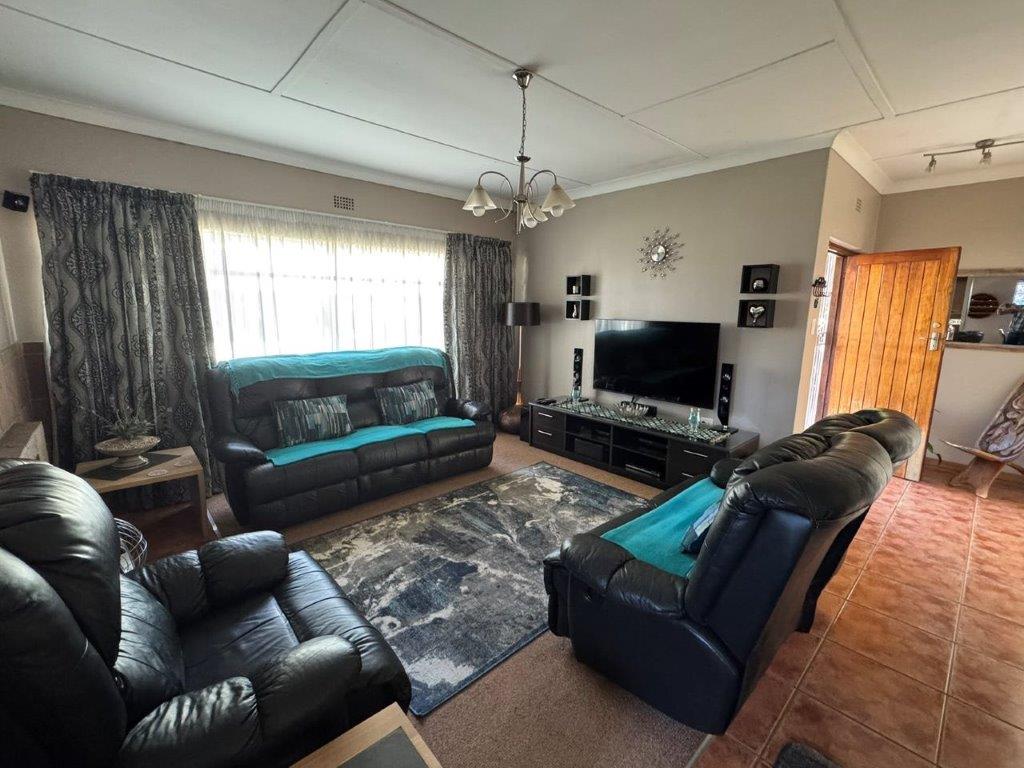 3 Bedroom Property for Sale in Birchleigh Gauteng