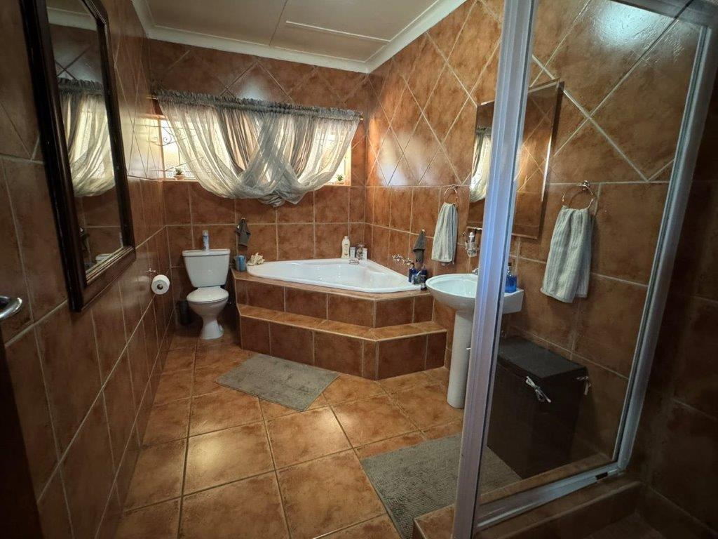 3 Bedroom Property for Sale in Birchleigh Gauteng