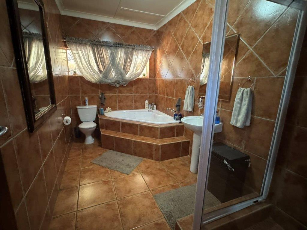 3 Bedroom Property for Sale in Birchleigh Gauteng