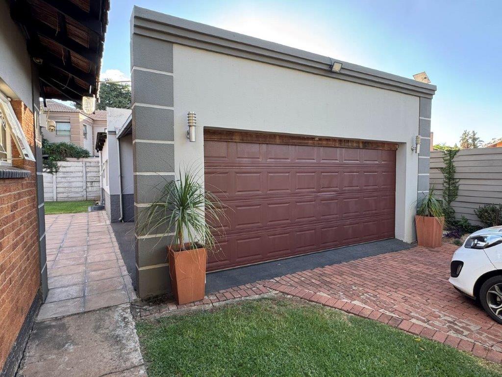 3 Bedroom Property for Sale in Birchleigh Gauteng