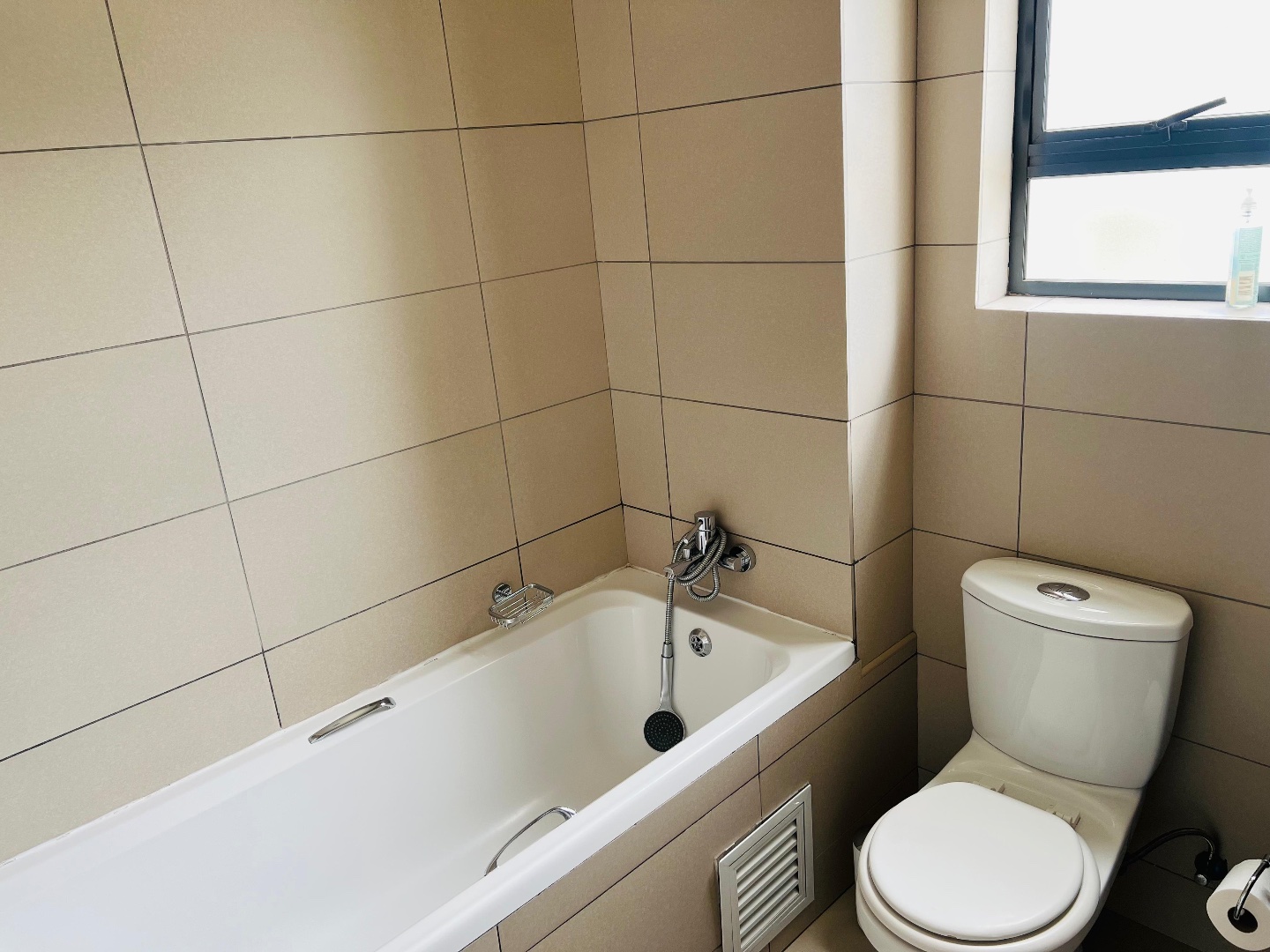 2 Bedroom Property for Sale in Erand Gardens Gauteng