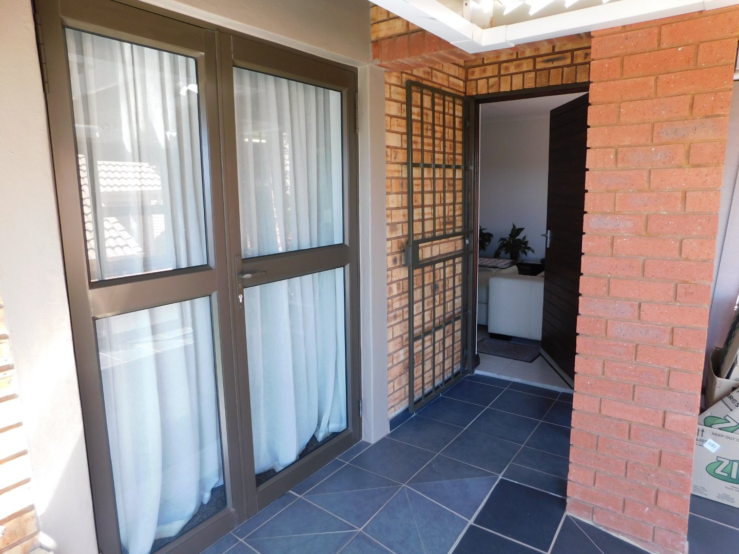 To Let 2 Bedroom Property for Rent in Featherbrooke Hills Retirement Gauteng