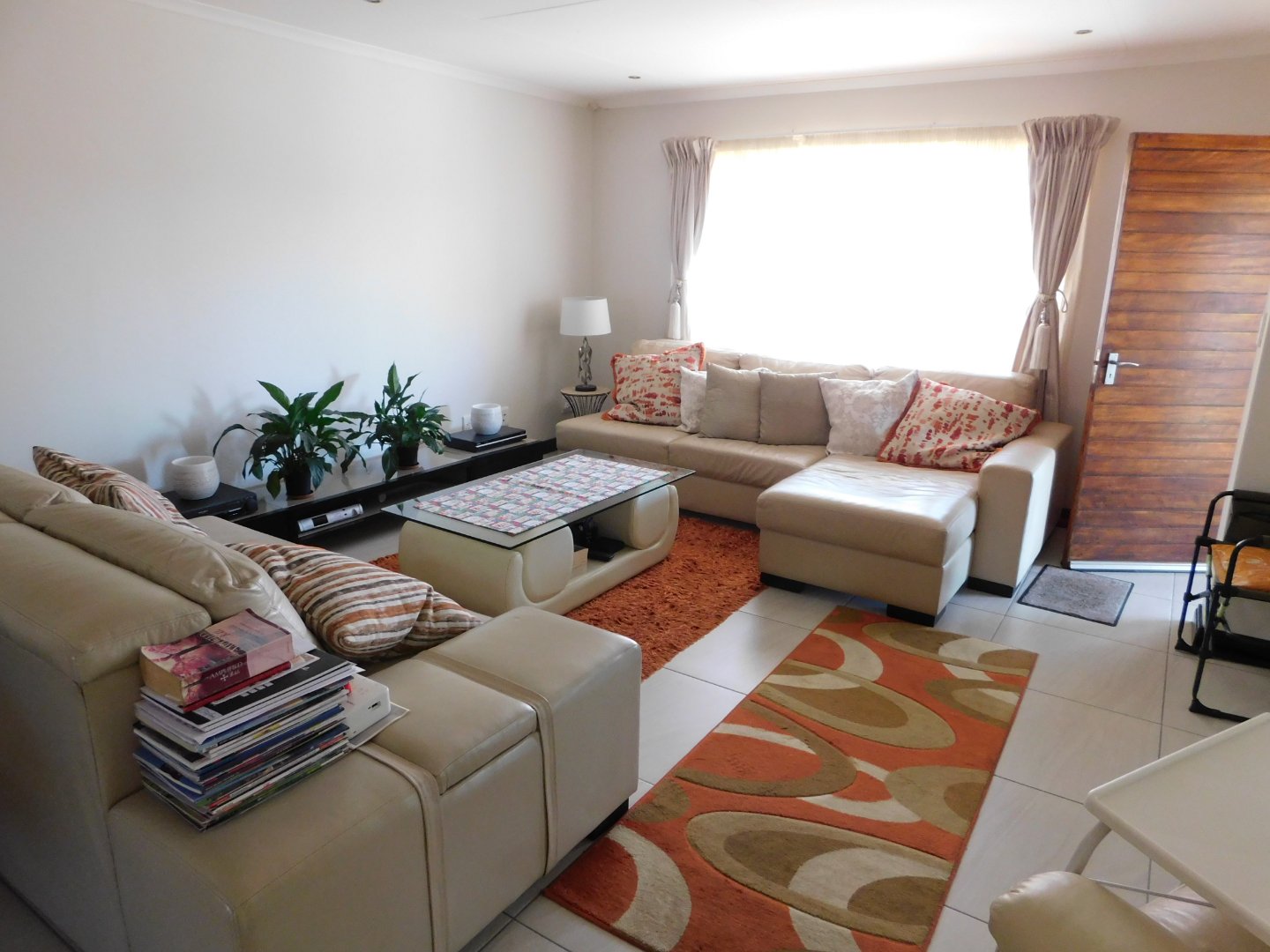 To Let 2 Bedroom Property for Rent in Featherbrooke Hills Retirement Gauteng