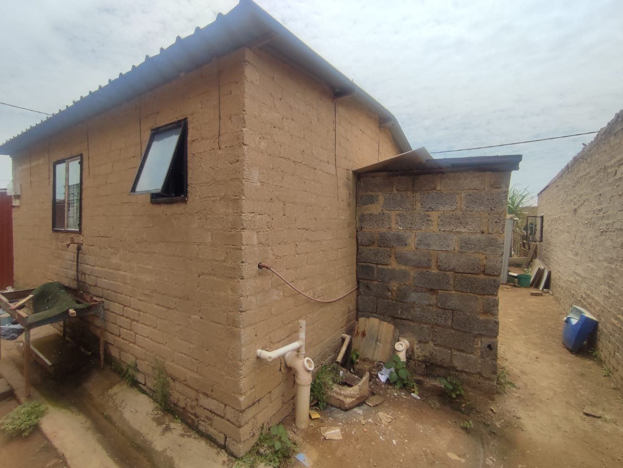 1 Bedroom Property for Sale in Daveyton Gauteng