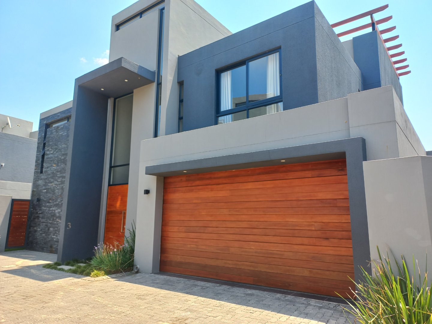 5 Bedroom Property for Sale in Morningside Manor Gauteng