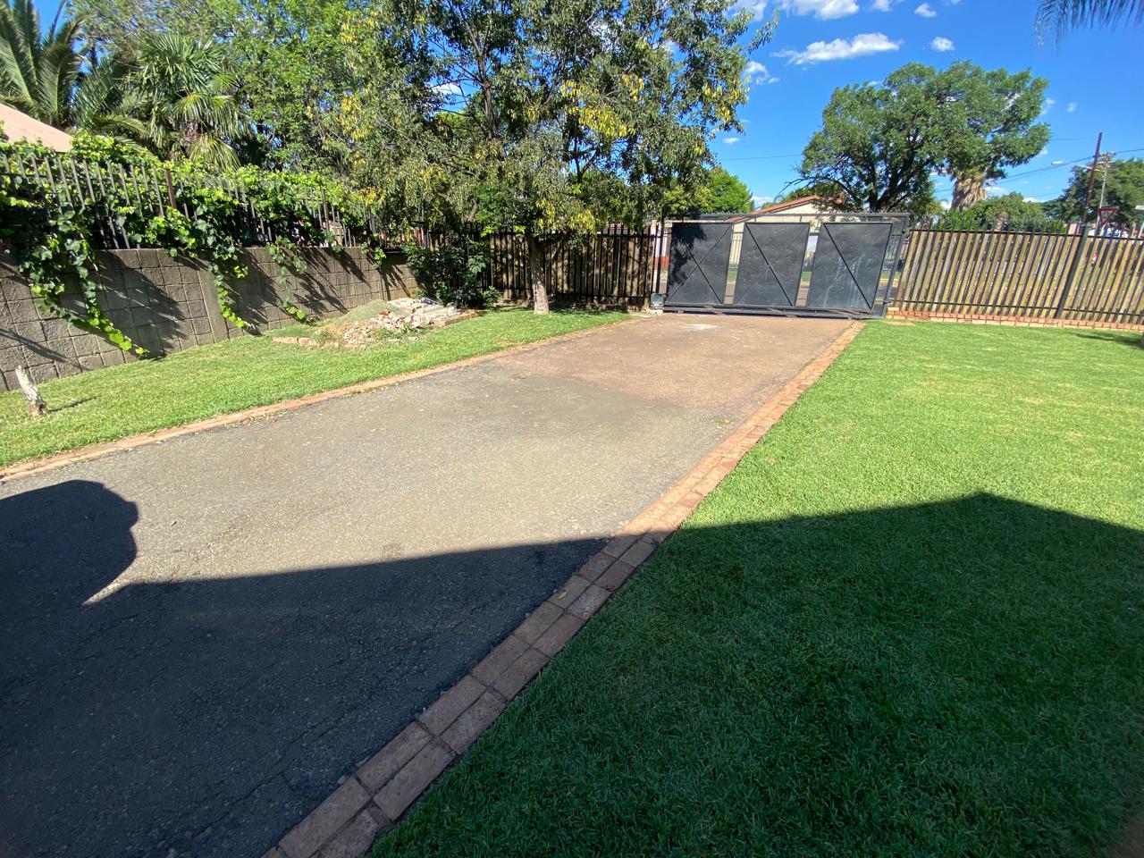 8 Bedroom Property for Sale in Booysens Gauteng