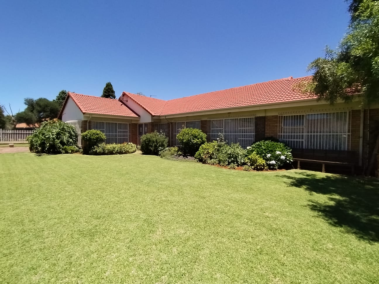 3 Bedroom Property for Sale in Petersfield Gauteng