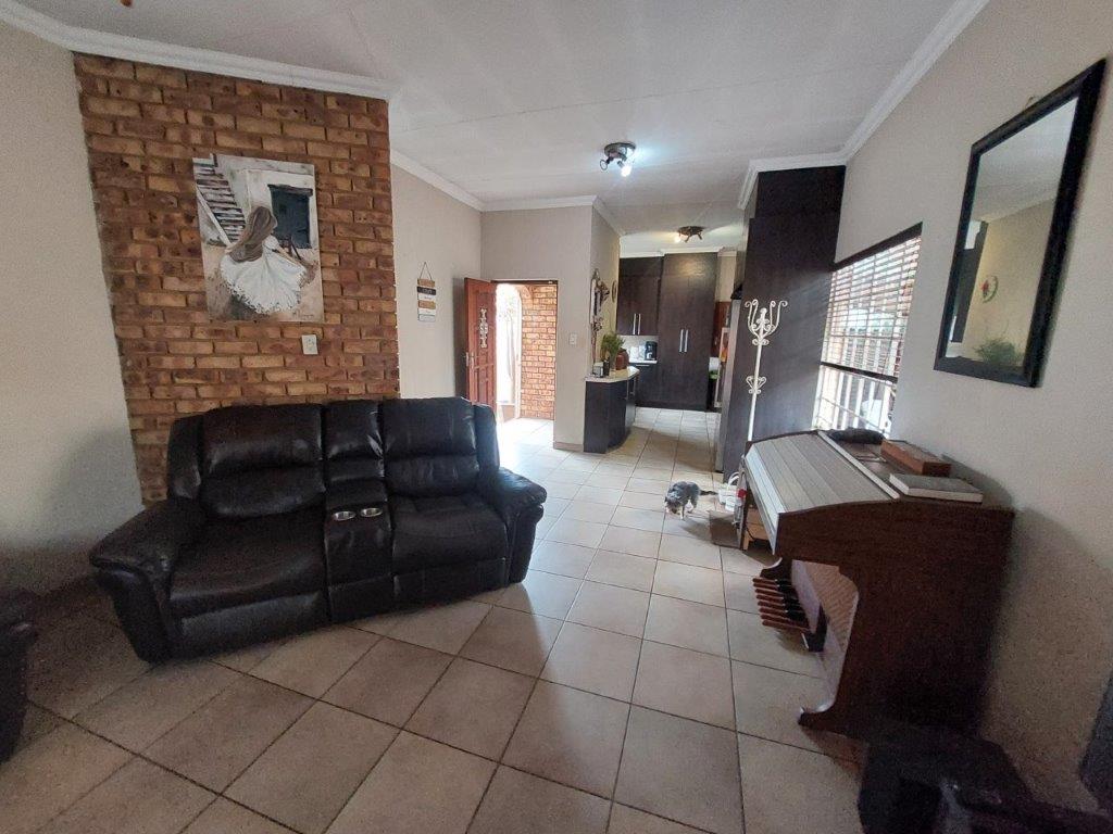 3 Bedroom Property for Sale in Clubview Gauteng